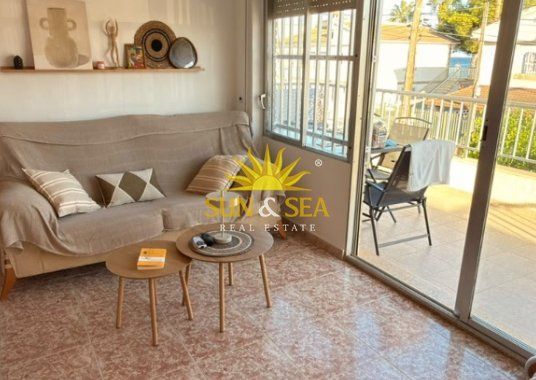 3-BEDROOM APARTMENT WITH TERRACE 50 METRES FROM THE BEACH IN LOS ALCÁZARES