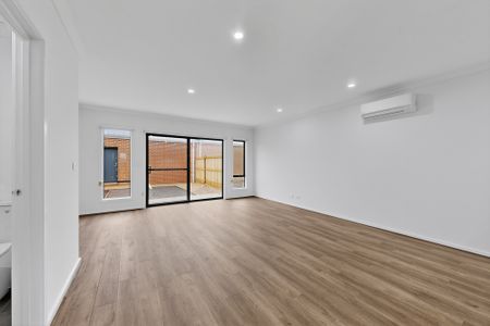 30 Jandakot Walk, Point Cook VIC 3030 - House For Rent | Domain - Photo 4