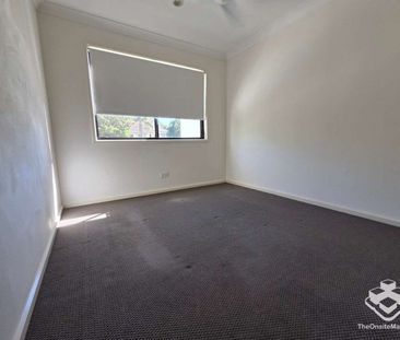 TOWNHOUSE FOR $750 PER WEEK - Photo 3