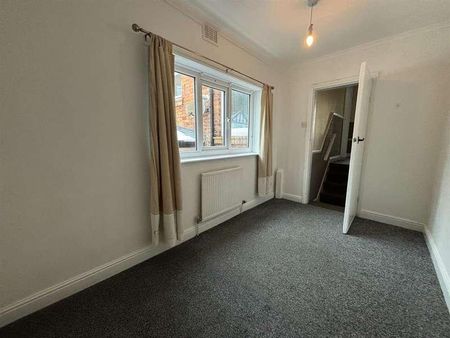 Highfield, Scarborough, YO12 - Photo 5