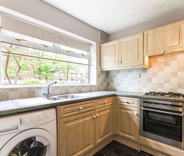 3 bedroom terraced to rent - Photo 6