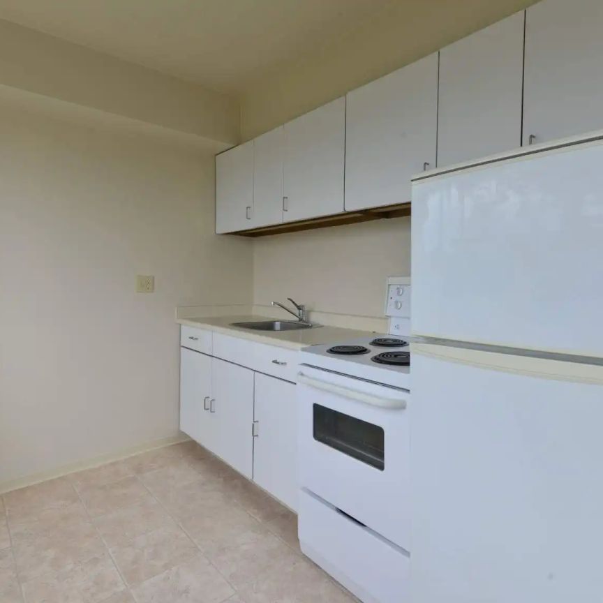 Parkview Towers — Unit #207 - Photo 1