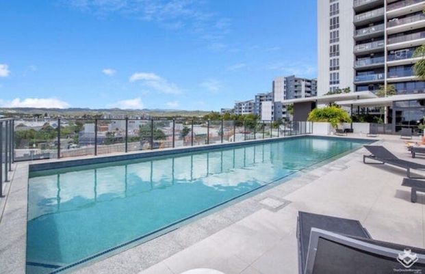 Varsity Lakes - Photo 1