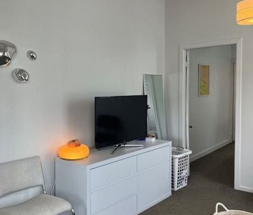 Ponsonby Charmer - Photo 1