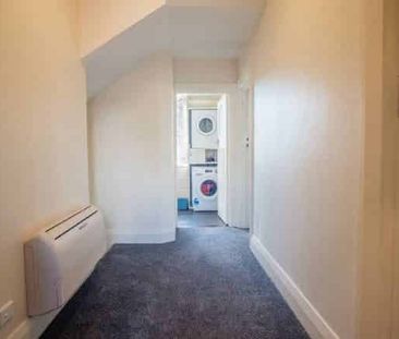 Fully Furnished Ensuite Room on Heriot Row - Photo 4