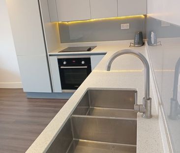 1 Bed Flat, Bell Lane, NW4 - Photo 6