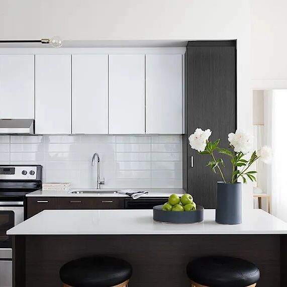 Daniel Johnson - Photo 1