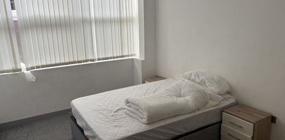 Headlands Road, PONTEFRACT - Photo 2