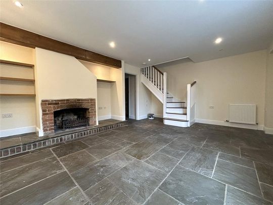 4 bedroom detached house to rent - Photo 1