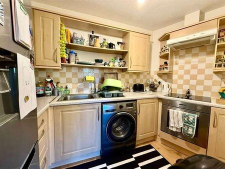 Turing Drive, Bracknell, Berkshire, RG12 - Photo 3