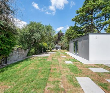 To Let 5 Bed Bungalow - Detached - Photo 2