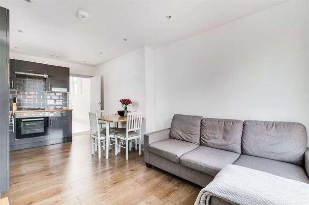 Munster Road, Fulham, London, SW6 6BU - Photo 1