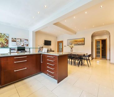 6 bedroom detached house to rent - Photo 4
