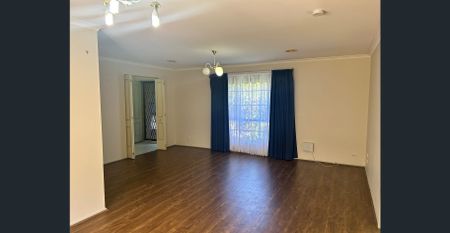 4 Bedroom Home in Glenroy - Photo 4