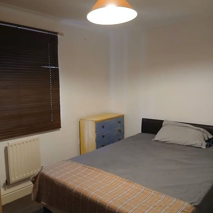 Room in a Shared Flat, Reservoir Close, CR7 - Photo 1