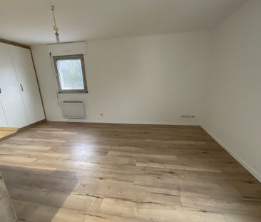 A LOUER - Studio refait à neuf et moderne de 28m² - Photo 3