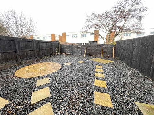 2 bedroom semi-detached house to rent - Photo 1