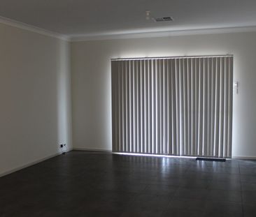 74 Hindmarsh Road, Murray Bridge, SA 5253 - Photo 3