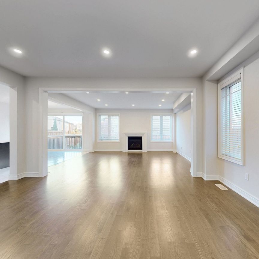 For Lease - 11 Robert Wilson Crescent, Georgina, Ontario - Photo 1