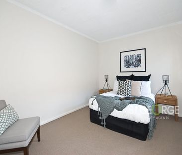 Handy Location - Photo 2
