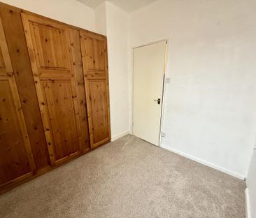 4 bedroom terraced house to rent - Photo 2