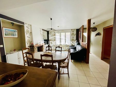 Location Maison 4 pièces 92m² AVRANCHES 50300 - Photo 2