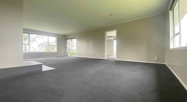 Spacious And Rural, Close To Town - BYO Horses! - Photo 1