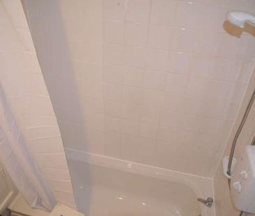 2 bedroom end of terrace house to rent - Photo 6