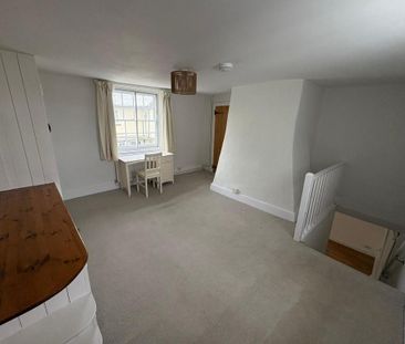 4 bedroom detached house to rent - Photo 3