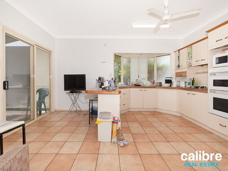 2/12a Norwood Street, Toowong, QLD, 4066 - Photo 4