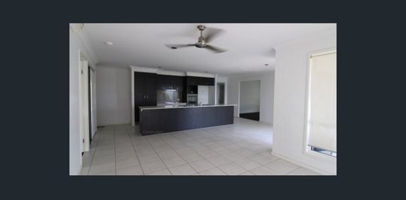 Modern Family Home in Blacks Beach - Photo 2