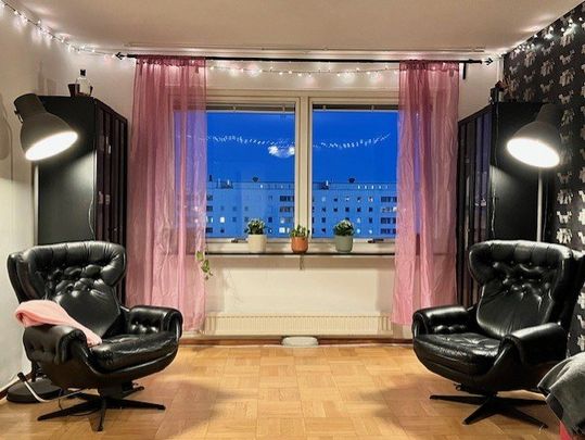 Hagalundsgatan, Solna - Photo 1