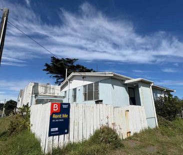 WAITARERE BEACH - THREE BEDROOMS - Photo 4