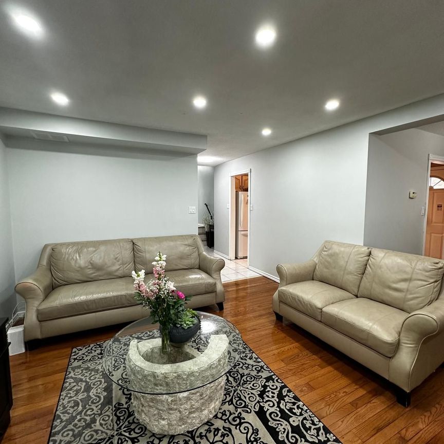 For Lease - 7722 Wildfern Drive, Mississauga, Ontario - Photo 1