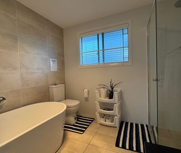 Catherine Field - Photo 6