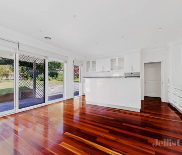 3 Bed, 2 Bath - Photo 6