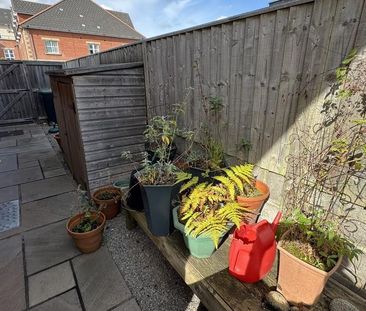 2 bedroom ground floor flat to rent - Photo 6
