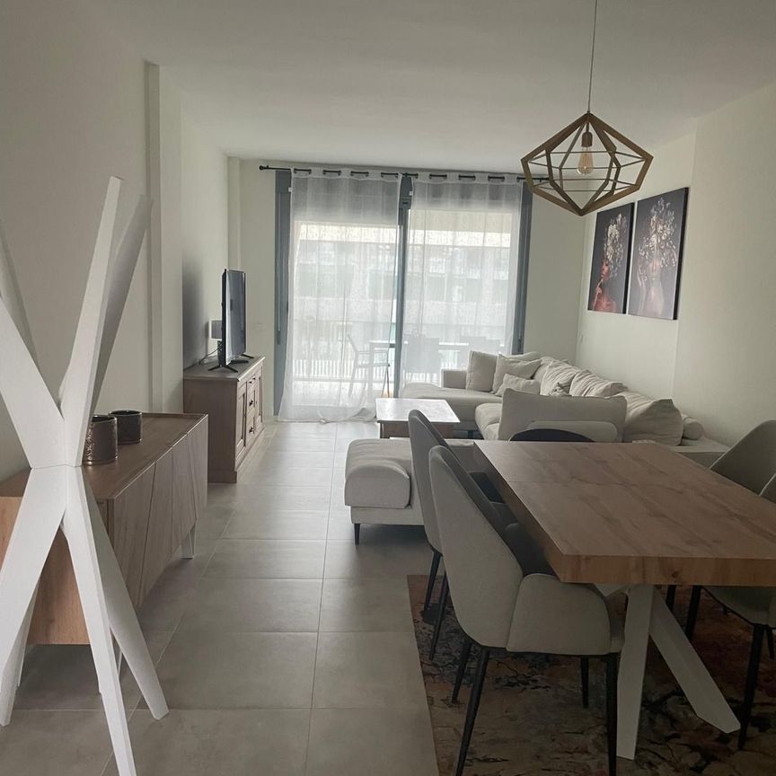 Middle Floor Apartment in New Golden Mile - Foto 1