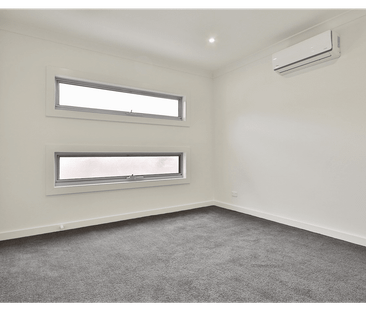 Stylish Townhouse Living - Photo 1