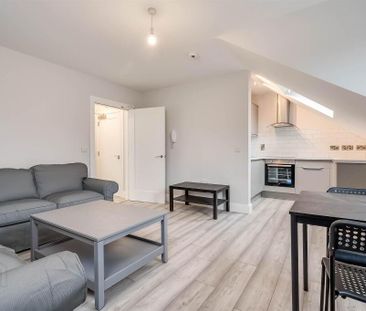 Apt 7, 35 Wellington Park, Belfast, BT9 6DN - Photo 1