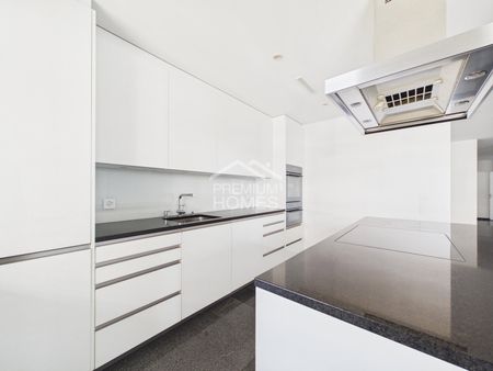 4.5 Zimmer, 153 m², 6. Stock - Photo 5