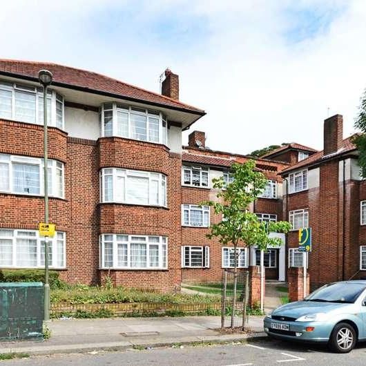 The Crest, Hendon, NW4 - Photo 2