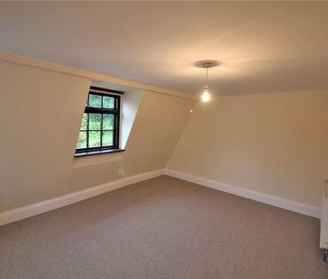 4 bedroom terraced house to rent - Photo 3