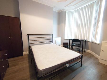 3 bedroom terraced house to rent - Photo 3