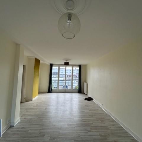 Location Appartement 3 pièces 92m² ST NAZAIRE 44600 - Photo 1