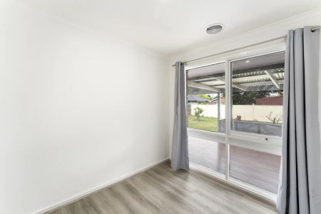 Family Home with Space, Style & Comfort - Photo 3