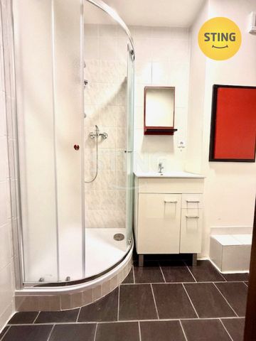 Pronájem bytu 1+1 37 m² - Photo 2