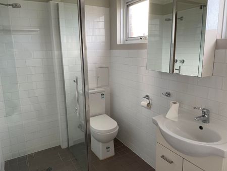 Centrally located 2-bedroom apartment - Photo 4