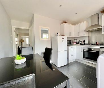 Derriford, Plymouth - Photo 2