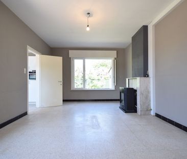Gerenoveerde woning met 2 slaapkamers, tuin en garage te Esen - Photo 1